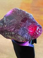 Robijn Ruw. Adembenemend Mozambique groot robijnkristal. 460, Verzamelen, Mineralen en Fossielen