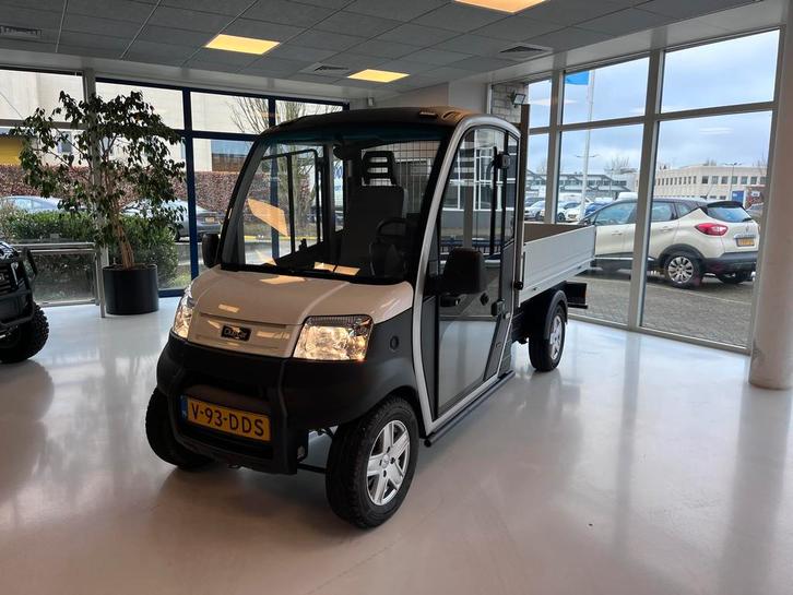 Elektrische bedrijfswagen met kieper demo unit Club Car, Auto's, Bestelauto's, Origineel Nederlands, Dealer onderhouden, Automaat