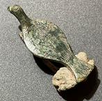Oud-Romeins Brons Mooi versierde fibula in de vorm van een, Antiek en Kunst
