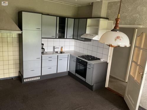 Te huur: Huis Schoolpad in Emmen, Huizen en Kamers, Huizen te huur, Drenthe