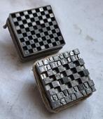 Gedetailleerde en unieke: Schaakdiagram en damdiagram, in