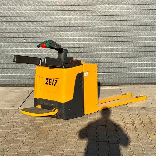 Jungheinrich ERE220 2500kg/160 cm vorken/ zeer goed staat, Zakelijke goederen, Machines en Bouw | Heftrucks en Intern transport