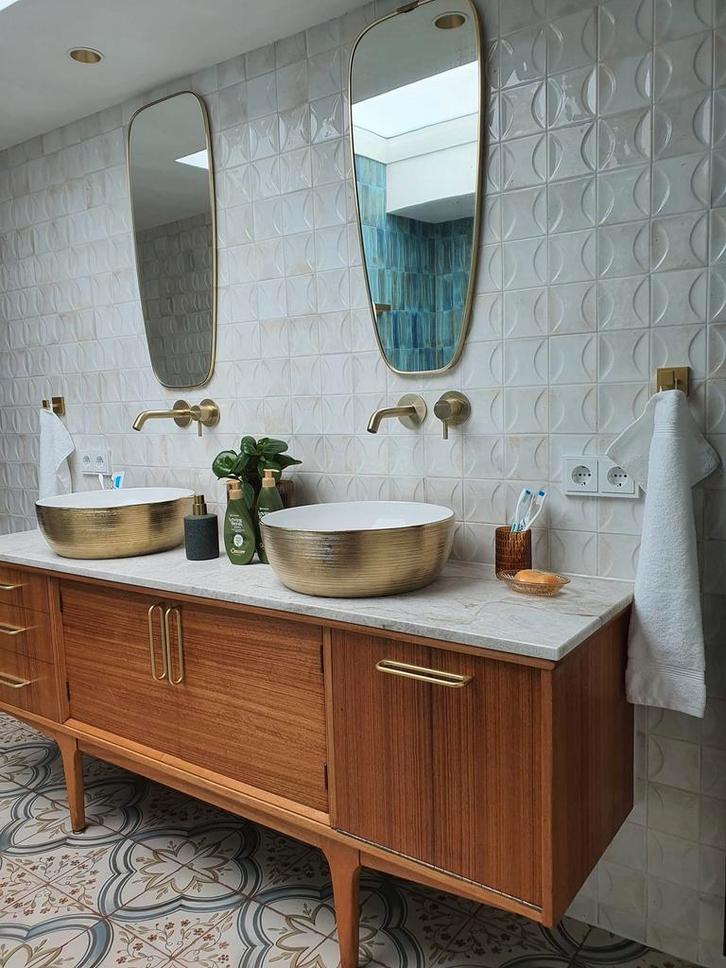 Wastafelmeubel | Vintage | Sixties | Retro, Huis en Inrichting, Badkamer | Badkamermeubels, Wastafelkast, Zo goed als nieuw, Verzenden