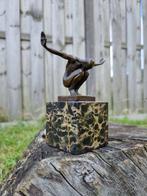 Beeld, Bronze: The Olympian Man - 15 cm - Brons, Marmer