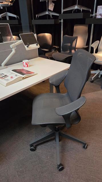 HermanMiller Cosm / graphite / leaf arm * magazijnopruiming beschikbaar voor biedingen
