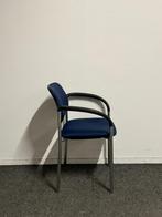 Piqueras Y Crespo - Vergaderstoel - Blauw gestoffeerd - chro, Vergader- of Presentatieruimte, Ophalen of Verzenden, Gebruikt, Stoel
