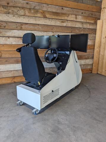 Rijbewijs B simulator , Green Dino , Drivemaster beschikbaar voor biedingen