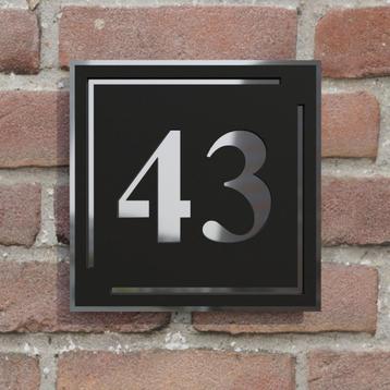 Huisnummer bord voordeur beschikbaar voor biedingen