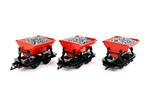 LGB G - 42430 - Modeltrein goederenwagon (3) - Drie rode, Hobby en Vrije tijd, Modeltreinen | Overige schalen, Nieuw