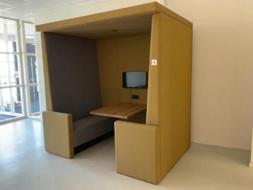 Veiling: Akoestische Werkplek met Monitor beschikbaar voor biedingen