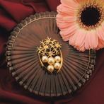Vintage gouden hanger/broche met parels (zee, smalle broche), Ophalen of Verzenden, Gebruikt, Goud, Overige merken