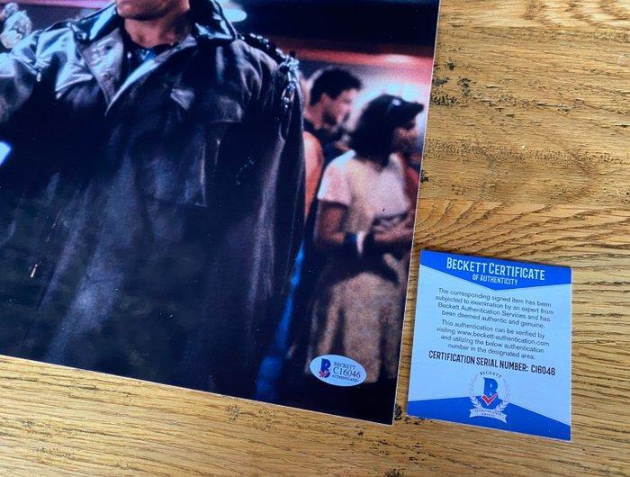 Terminator - Arnold Schwarzenegger Signed 17x11 inch -, Verzamelen, Film en Tv
