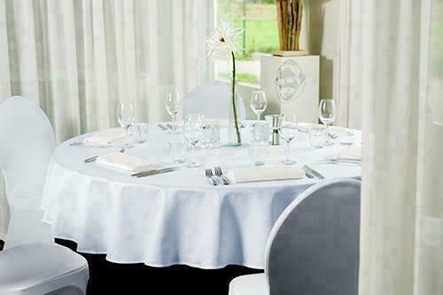 Tafelkleed katoen met satijnband diverse afmetingen - tafel, Huis en Inrichting, Keuken | Textiel, Tafelkleed of Tafelzeil, Wit