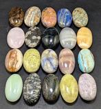 Lepidoliet, rhodoniet, nefriet, lapislazuli, aragoniet,