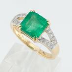 [GIA Certified]-emerald (2.91) Cts Diamond (0.14) Cts (16)