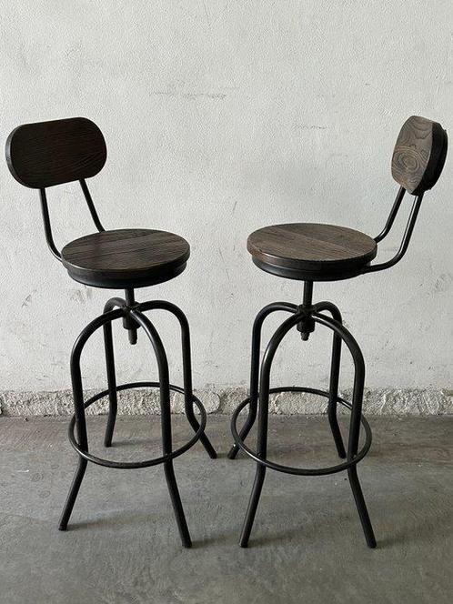 Kruk - Vurenhout - Set van twee krukken - retro stijl, Antiek en Kunst, Kunst | Designobjecten