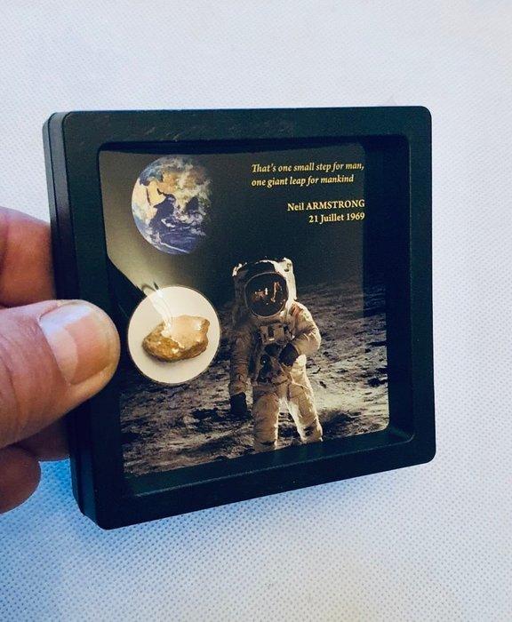 Maanmeteoriet Achondrite - NWA 15018 - Hoogte: 15 mm -, Verzamelen, Mineralen en Fossielen