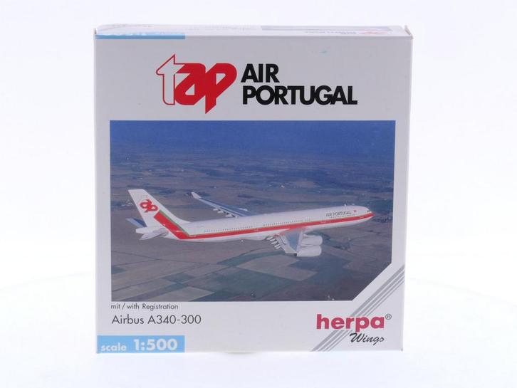 Schaal 1:500 Herpa 504621 TAP - Air Portugal - Airbus A34..., Hobby en Vrije tijd, Modelbouw | Vliegtuigen en Helikopters, Gebruikt