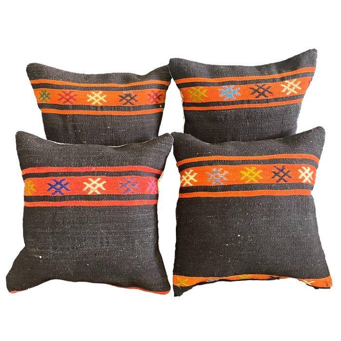 (4) Boho Authentic Tapijt - Kussen, Huis en Inrichting, Stoffering | Tapijten en Kleden