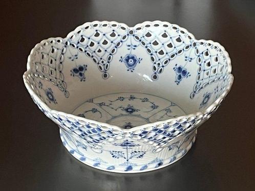 Royal Copenhagen - Fruitschaal - 1061 - Porselein, Antiek en Kunst, Antiek | Glas en Kristal