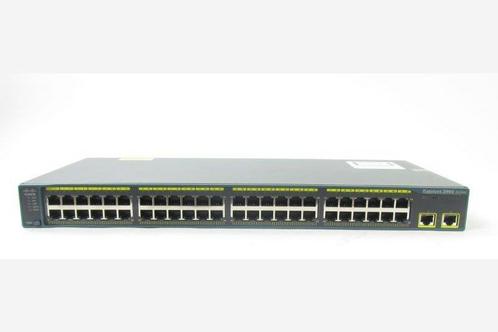 Cisco Catalyst 2960 48 10/100 + 2 1000BT LAN Base Image, Computers en Software, Netwerk switches, Zo goed als nieuw, Ophalen of Verzenden