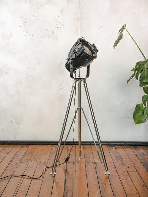 Fargo - Theaterlamp - Aluminium - Vloerlamp, Tripod Lamp, Antiek en Kunst, Antiek | Lampen