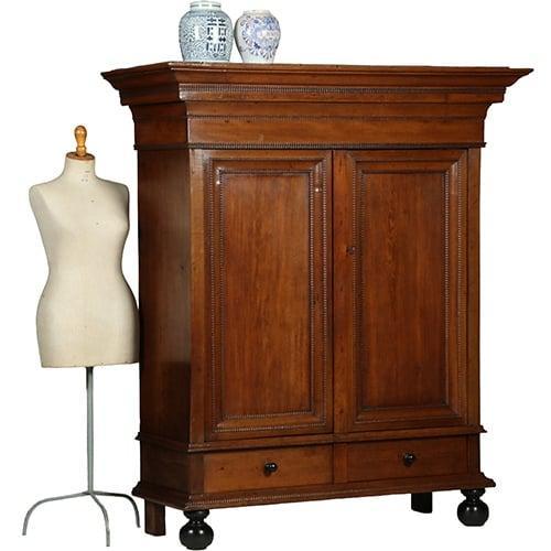 Kleine pastoorskast in warme kleur eikenhout ca 1700 No35192, Antiek en Kunst, Antiek | Meubels | Kasten, Ophalen of Verzenden