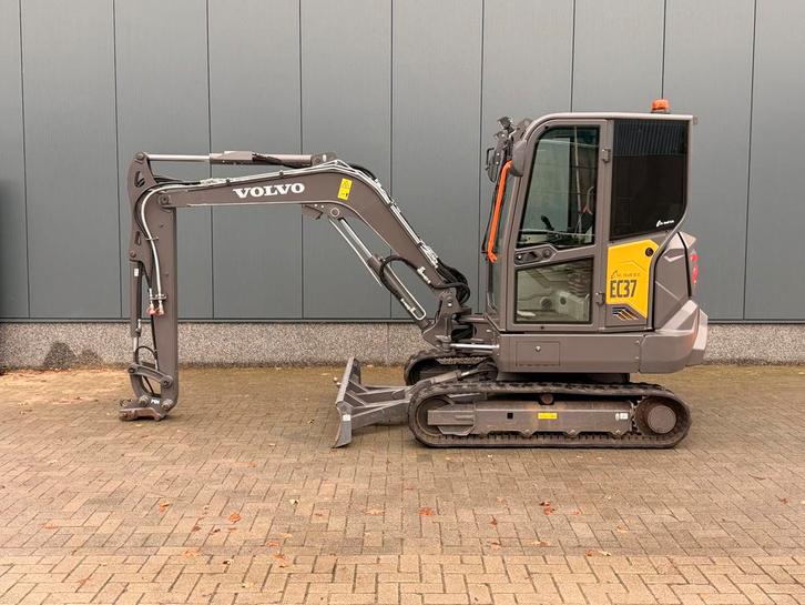 Volvo EC37F minigraver (2024) (Voorraad Grondverzet), Zakelijke goederen, Machines en Bouw | Kranen en Graafmachines, Ophalen of Verzenden