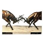 sculptuur, Scuplture de deux cerfs en combat - 16,2 kg - 27, Antiek en Kunst