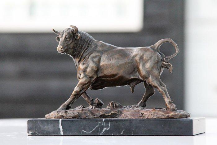 Beeld, woeste stier - 21 cm - brons marmer, Antiek en Kunst, Kunst | Designobjecten