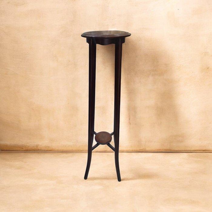 Kast op een standaard - Walnoot, Antiek en Kunst, Curiosa en Brocante