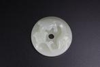 A celadon jade pendant, bi - Jade - China (Zonder, Antiek en Kunst