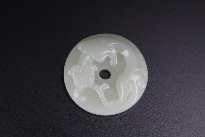A celadon jade pendant, bi - Jade - China (Zonder, Antiek en Kunst, Antiek | Overige Antiek