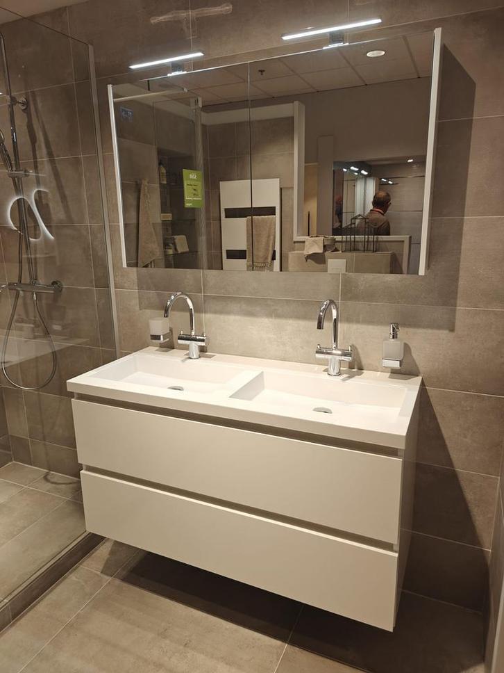 Badmeubel 120cm glans wit greeploos met spiegelkast - 0030, Huis en Inrichting, Badkamer | Badkamermeubels, Wastafelkast, Nieuw