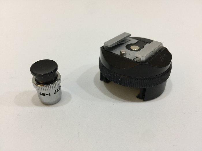 Nikon ADAPTADOR FLASH AS-1 + SUAVIZADOR DE DISPARO AR-1, Audio, Tv en Foto, Fotocamera's Analoog