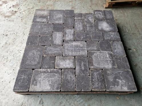 Veiling - 38 M2 Betontegel Wildverband Antraciet Getrommeld, Tuin en Terras, Tegels en Klinkers