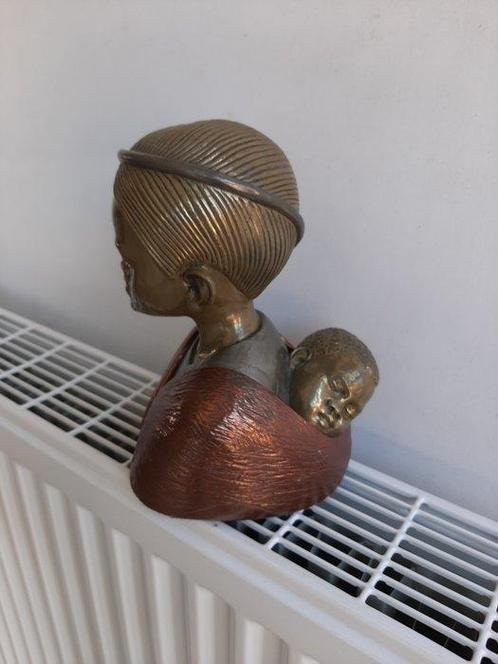 Casper Darare - Beeld, Vrouw met kind - 2 kg - 20 cm -, Antiek en Kunst, Curiosa en Brocante