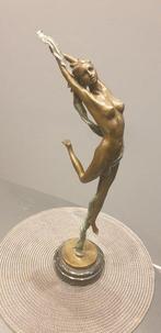 Aldo Vitaleh - Beeld, naked girl with ribbon - 49 cm -, Antiek en Kunst