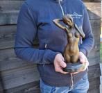 Beeld, Bronze Posing Lady - 24.5 cm - Brons, Marmer