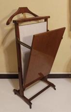 Fratelli Reguitti - Dressboy - hard hout, Walnoot