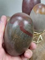 Shiva Lingam stenen afkomstig uit de Narmada-rivier - Steen