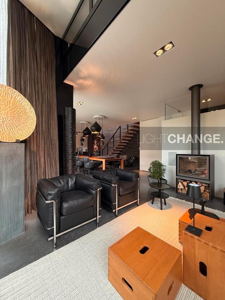 Cassina 2 fauteuil OUTLET -46 -50% LC2 LC3 LC4 NIEUW in doos, Huis en Inrichting, Fauteuils, Nieuw, Leer, Metaal