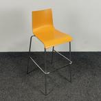 Oranje Barkruk - Houten Zitting, Huis en Inrichting, Barkrukken, Ophalen of Verzenden, Gebruikt