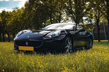 Droomrit: rijden in een Ferrari California beschikbaar voor biedingen