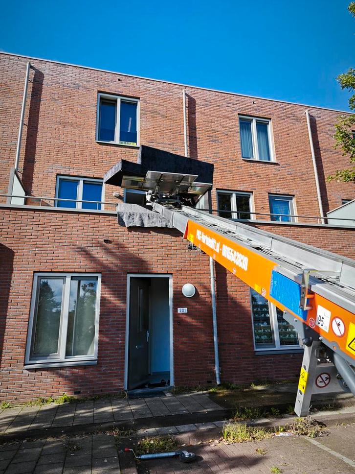 Verhuislift & Steigerbouw, Diensten en Vakmensen, Verhuizers en Opslag