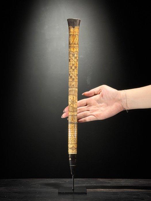 Geen reserveprijs - Prachtige Sumatra-kalender gemaakt van, Antiek en Kunst, Kunst | Designobjecten