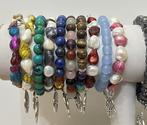Set van 20 religieuze armbanden, van natuurlijke stenen, met, Antiek en Kunst