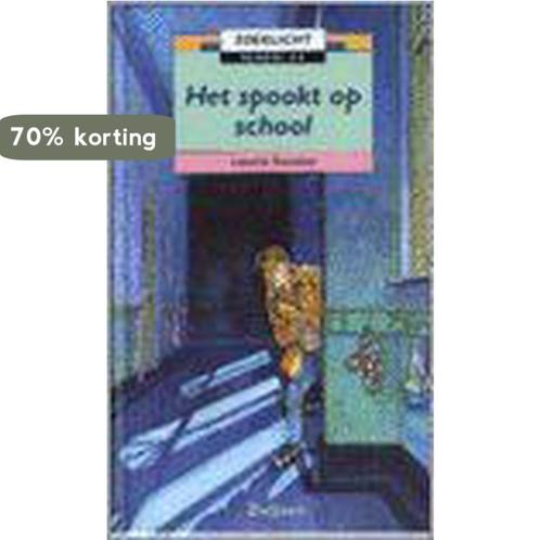 Het spookt op school / Zoeklicht school 9789027636959, Boeken, Kinderboeken | Jeugd | onder 10 jaar, Gelezen, Verzenden