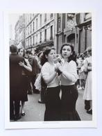 Robert Doisneau (1912-1994) - 14 Juillet, Rue de Nantes
