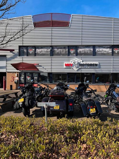 Harley Davidson-showroom-groot voorraad garantie en service, Motoren, Motoren | Harley-Davidson, Toermotor, 2 cilinders, meer dan 35 kW